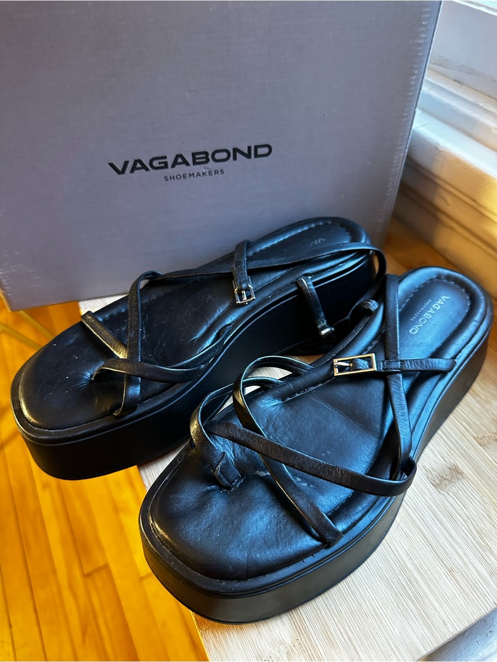 VAGABOND SHOEMAKERS Courtney Black Leather Platform Strappy Sandals – Size 38
